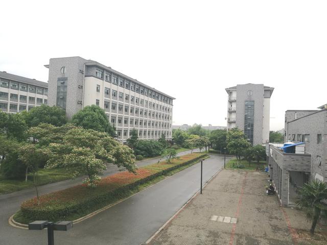 无锡城市职业技术学校,2022无锡城市职业技术学院在重庆录取分数线及招生计划(阴雨绵绵游无锡城市职业技术学院) 无锡城市职业技术学校,2022无锡城市职业技术学院在重庆录取分数线及招生计划(阴雨绵绵游无锡城市职业技术学院)