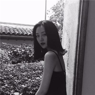 高冷系，微信头像，独二/高冷系女生/真人（霸气的微信头像黑白高冷最新2018）