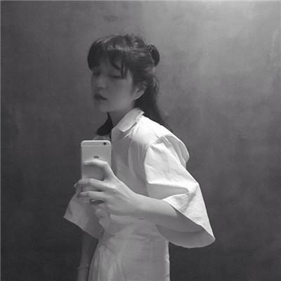 高冷系，微信头像，独二/高冷系女生/真人（霸气的微信头像黑白高冷最新2018）