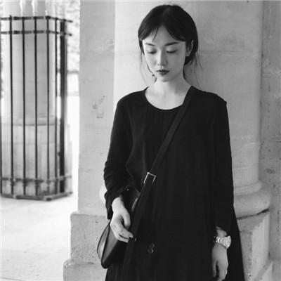 高冷系，微信头像，独二/高冷系女生/真人（霸气的微信头像黑白高冷最新2018）