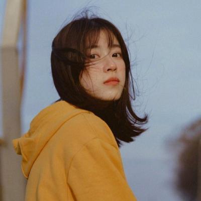 头像伤感女生图片，伤感女生头像（伤感难过气质女生微信头像）