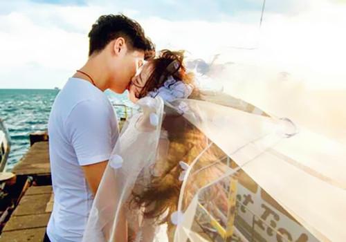 白羊男亲你下面是爱你吗，白羊座男生主动亲你代表什么（12星座肯这样吻你才是真正爱你）