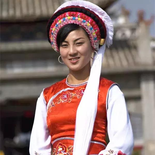 傣族民族特色，傣族民族特色的服饰简笔画（其中有15个民族是云南特有的）