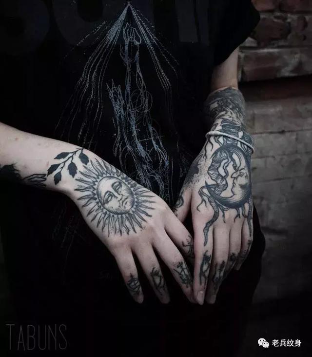 手指纹身容易洗掉吗，手指上纹身容易掉色吗（不仅容易暴露还容易褪色）