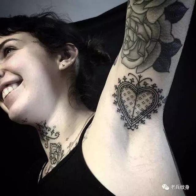 手指纹身容易洗掉吗，手指上纹身容易掉色吗（不仅容易暴露还容易褪色）