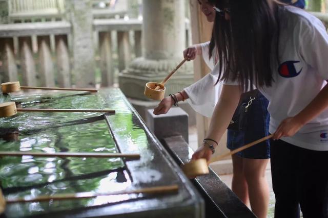 日语欢迎光临怎么说，日语餐厅服务员用语大全（日本的这个地方）