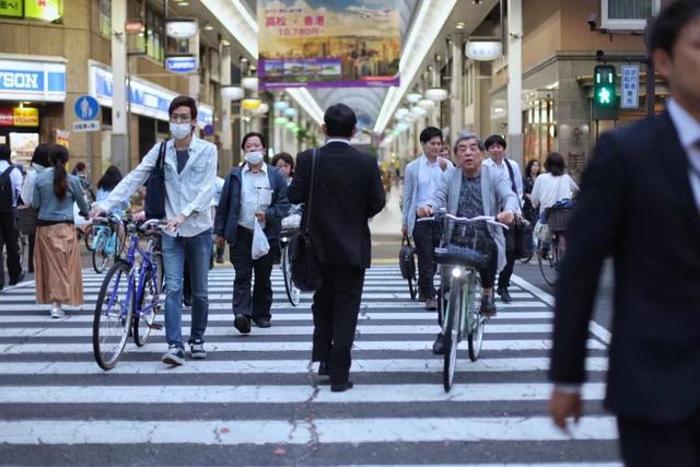 日语欢迎光临怎么说，日语餐厅服务员用语大全（日本的这个地方）