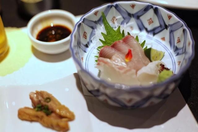 日语欢迎光临怎么说，日语餐厅服务员用语大全（日本的这个地方）