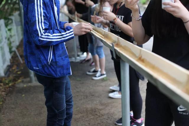 日语欢迎光临怎么说，日语餐厅服务员用语大全（日本的这个地方）