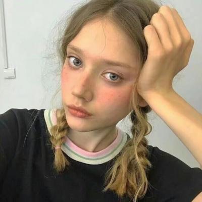 欧美女生头像微信，欧美女生头像（超好看的欧美女生微信头像2018精选）