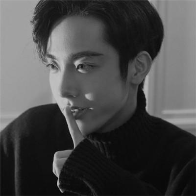 黑白男生头像走起/冷酷微信，黑白男生头像走起/冷酷，硬朗风（最冷酷的男生头像黑白大全）