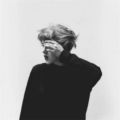 黑白男生头像走起/冷酷微信，黑白男生头像走起/冷酷，硬朗风（最冷酷的男生头像黑白大全）