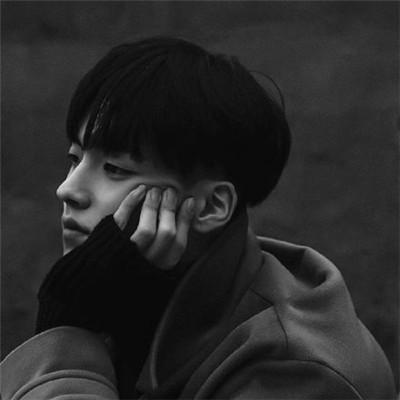 黑白男生头像走起/冷酷微信，黑白男生头像走起/冷酷，硬朗风（最冷酷的男生头像黑白大全）