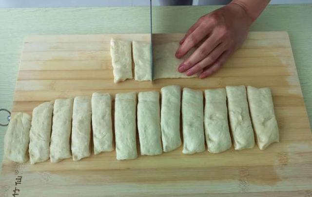 油条怎么做好吃，油条的做法（教你在家做放心油条）