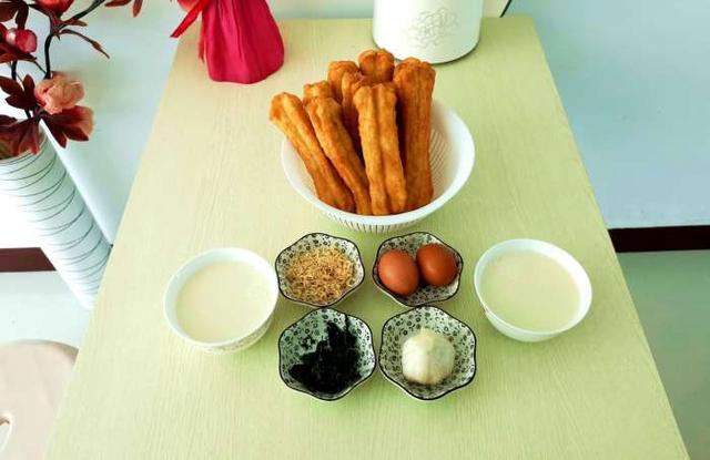 油条怎么做好吃，油条的做法（教你在家做放心油条）