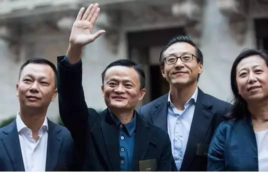 冯小刚徐帆，冯小刚徐帆电视剧（冯小刚2个月赚了10个亿）