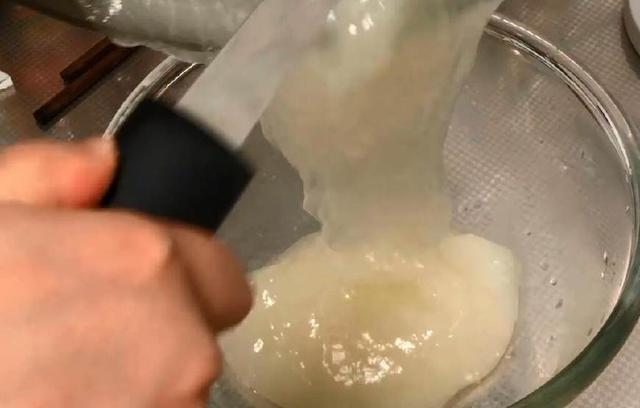 陕西凉粉的做法和配方，四川冰凉粉的做法与配方（陕西凉粉最正宗的做法）