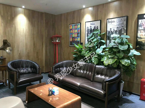 少城时代旗下艺人，少城时代旗下艺人青春有你（少城时代办公区出租已挂靠中介）