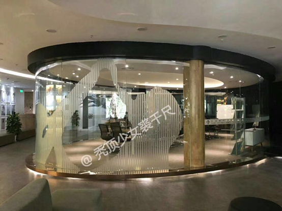 少城时代旗下艺人，少城时代旗下艺人青春有你（少城时代办公区出租已挂靠中介）