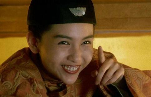 太监为什么要净身，古代太监是割掉鸡还是蛋（清朝的太监和明朝的有什么区别）