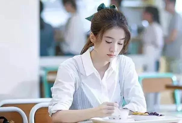 《泡沫之夏》大结局:欧辰离开崩溃的夏沫,将她托付给洛熙