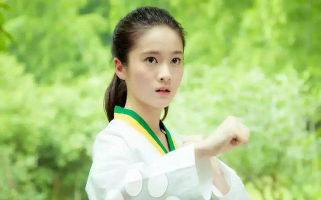 《泡沫之夏》大结局:欧辰离开崩溃的夏沫,将她托付给洛熙