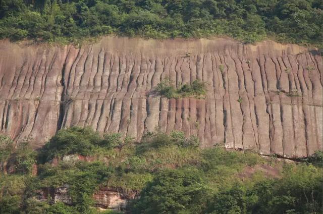 丹霞地貌特征,中国十大丹霞地貌(丹霞地貌命名地了解一下) 丹霞地貌特征,中国十大丹霞地貌(丹霞地貌命名地了解一下)