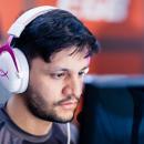 csgo分辨率怎么拉伸，csgo分辨率怎么拉伸到最大（CSGO职业哥的准星与视角设置）