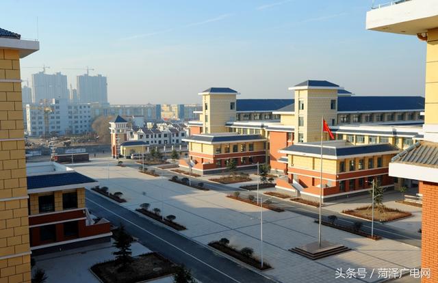 丹阳实验中学，丹阳实验中学学费（菏泽第一所实验中学——菏泽市实验中学）