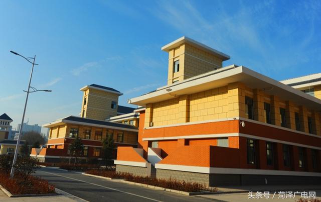 丹阳实验中学，丹阳实验中学学费（菏泽第一所实验中学——菏泽市实验中学）