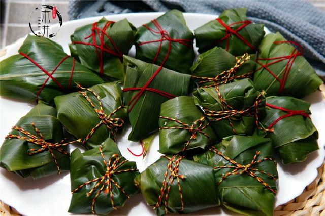 包粽子的配料有哪些，包粽子的材料（包粽子就这么做）
