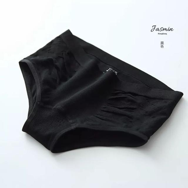 内裤夹档是买大了还是买小了，四岁女宝宝内裤总是夹档怎么办（半个娱乐圈的女星都在穿）