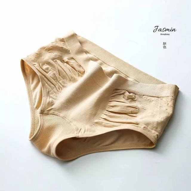 内裤夹档是买大了还是买小了，四岁女宝宝内裤总是夹档怎么办（半个娱乐圈的女星都在穿）