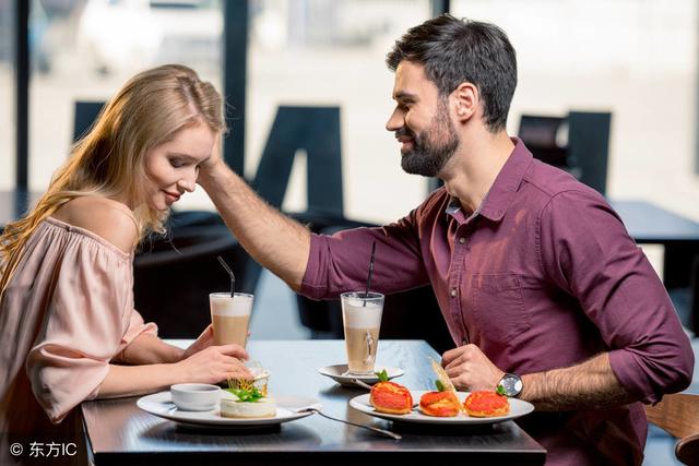 早餐的英语怎么写，早餐的英语（breakfast”翻译为做早餐）