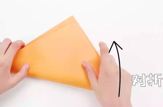 如何折一个可爱的皮卡丘，折纸大全:如何折可爱的皮卡丘（用彩纸折一个呆萌可爱的皮卡丘）