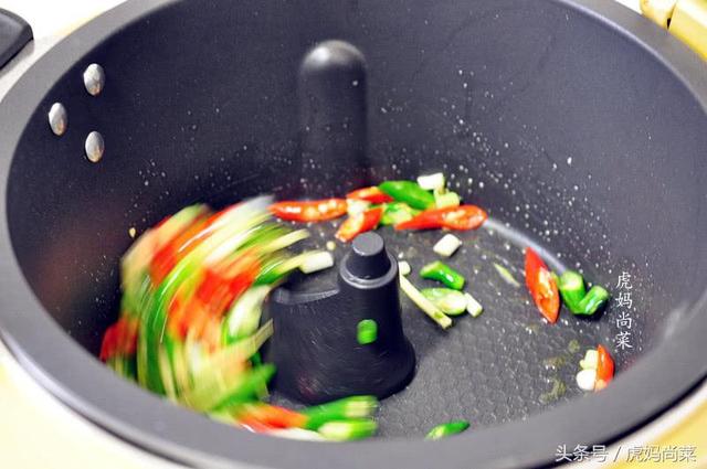 鳝片炒多久能吃，鳝片多久能烧熟（这样弄干净又平整）