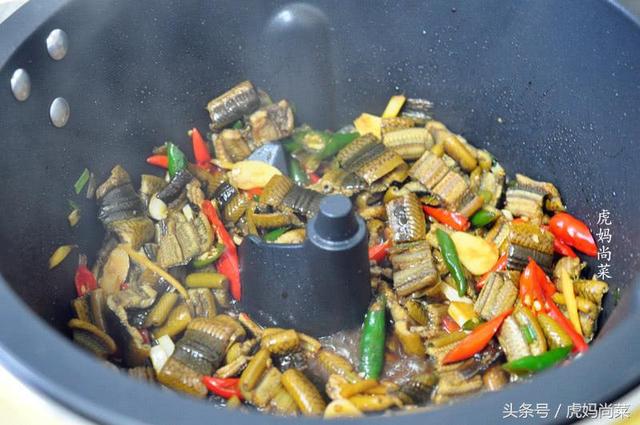 鳝片炒多久能吃，鳝片多久能烧熟（这样弄干净又平整）