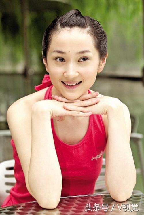 夜幕下的哈尔滨演员表，夜幕下的哈尔滨演员表林达信（许还幻在《夜幕下的哈尔滨》中饰演柳絮飞一角而被观众所熟知）