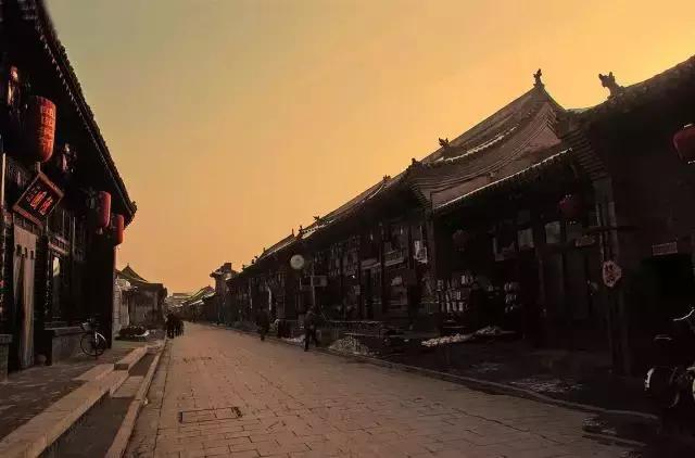 许嵩如约而至女主是谁，许嵩如约而至写的是谁（新歌推荐，许嵩《如约而至》）