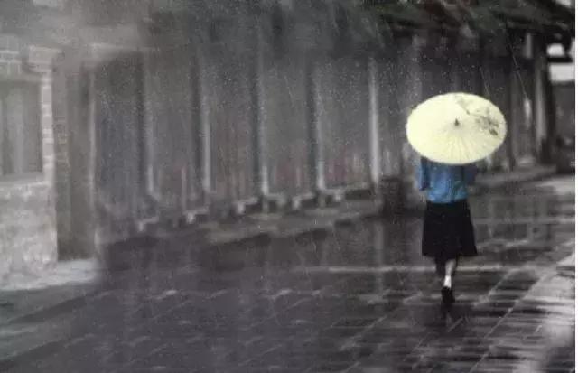 和尚打伞歇后语下一句是什么，和尚打伞一一歇后语造句（麻绳栓豆腐一一一一）