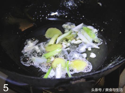 家常熏小黄花鱼，肉质鲜嫩、口感酥香，我自己这样做好吃有滋味