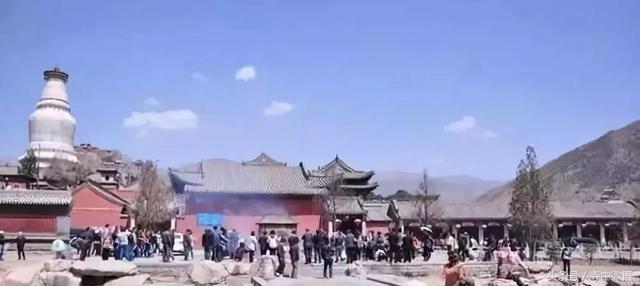 普佛吉祥语，吉祥如意佛语（五台山最大的节日是怎么过的）