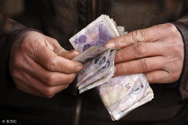 劳动法中关于急辞都有哪些规定，劳动法有没有急辞职（急辞工可以扣工资吗）