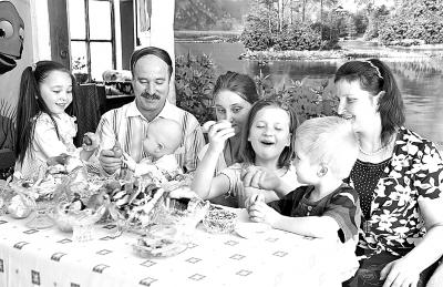 多米尼加习俗，多米尼加传统服饰（不同的风俗，同样的父爱）