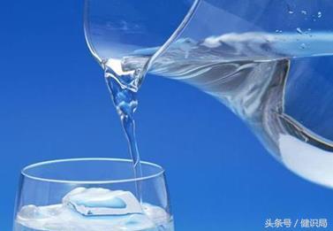 2000ml是多少斤，2000毫升等于多少斤（每天喝2000ml一个月后会怎样）