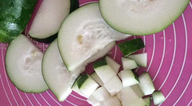 荸荠是清火的还上火的食物，清热降火最宜五种食物