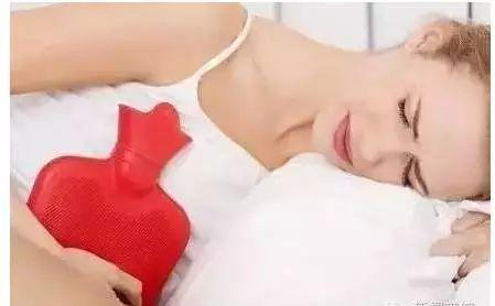 西瓜的功效与作用禁忌，西瓜的功效和作用禁忌（西瓜几大功效和禁忌，了解一下）