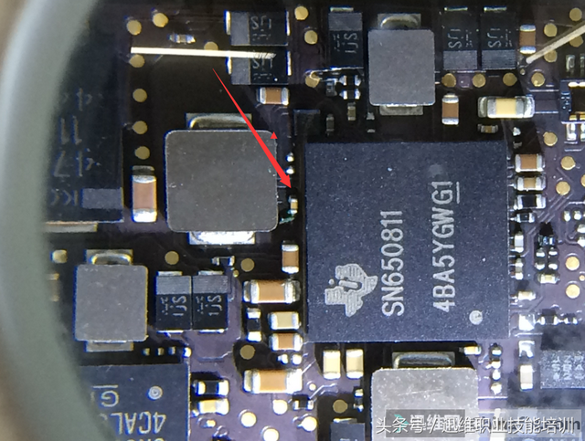 苹果a1534笔记本是哪一年，a1534笔记本是哪年出厂（换了个小电容就修好了）