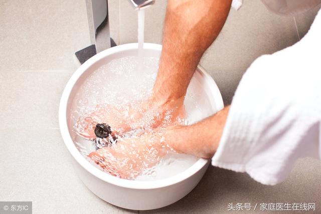 如何泡脚最养生，热水泡脚的6个禁忌（夏季泡脚“有一套”）
