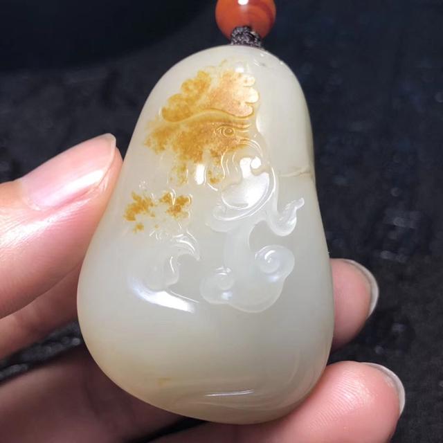 和田玉吊坠价格，足金和田玉吊坠多少钱一克（和田玉籽料的价格体系）